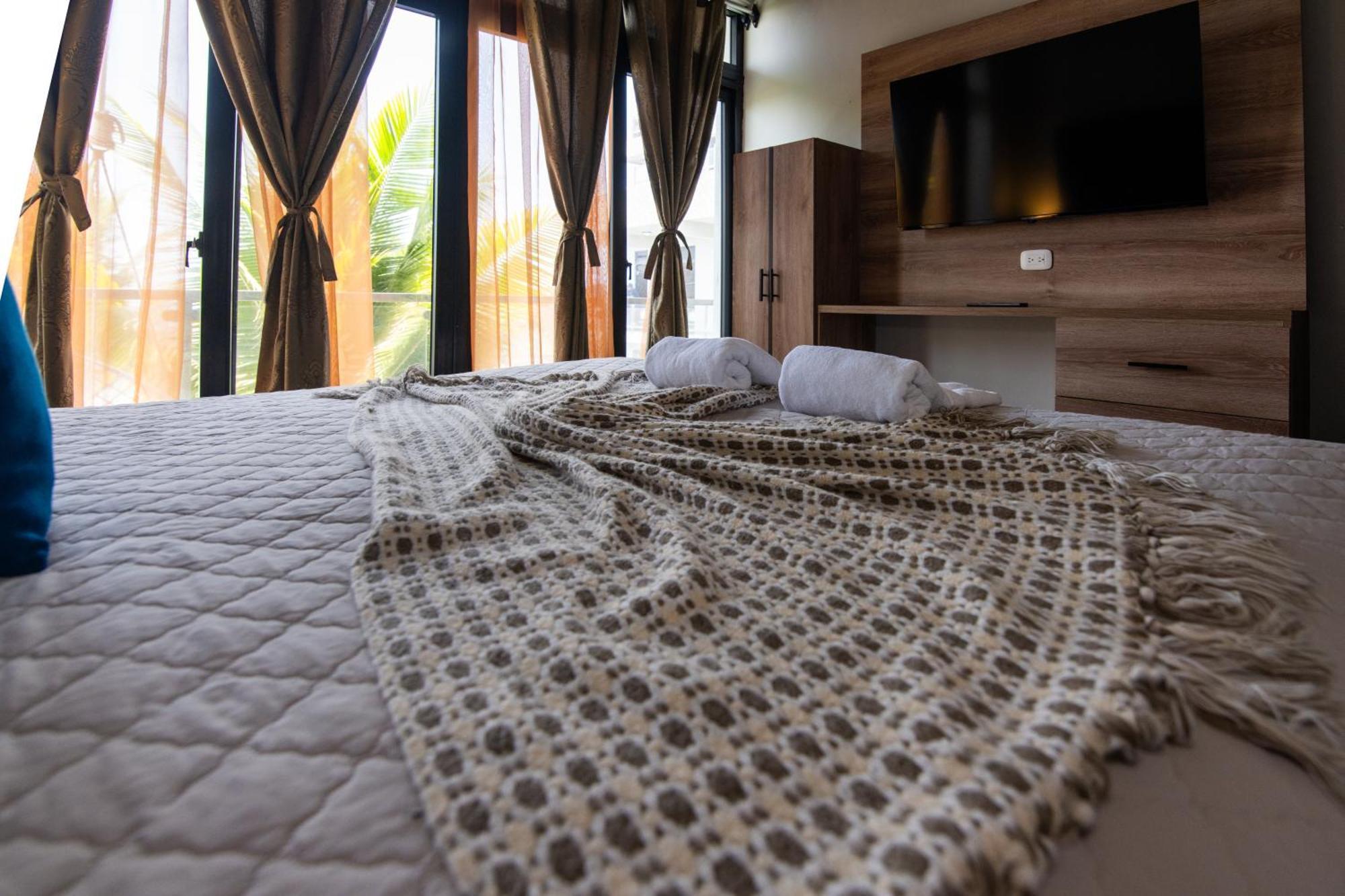 Hotel Playa Paraiso Монтеррико Екстер'єр фото