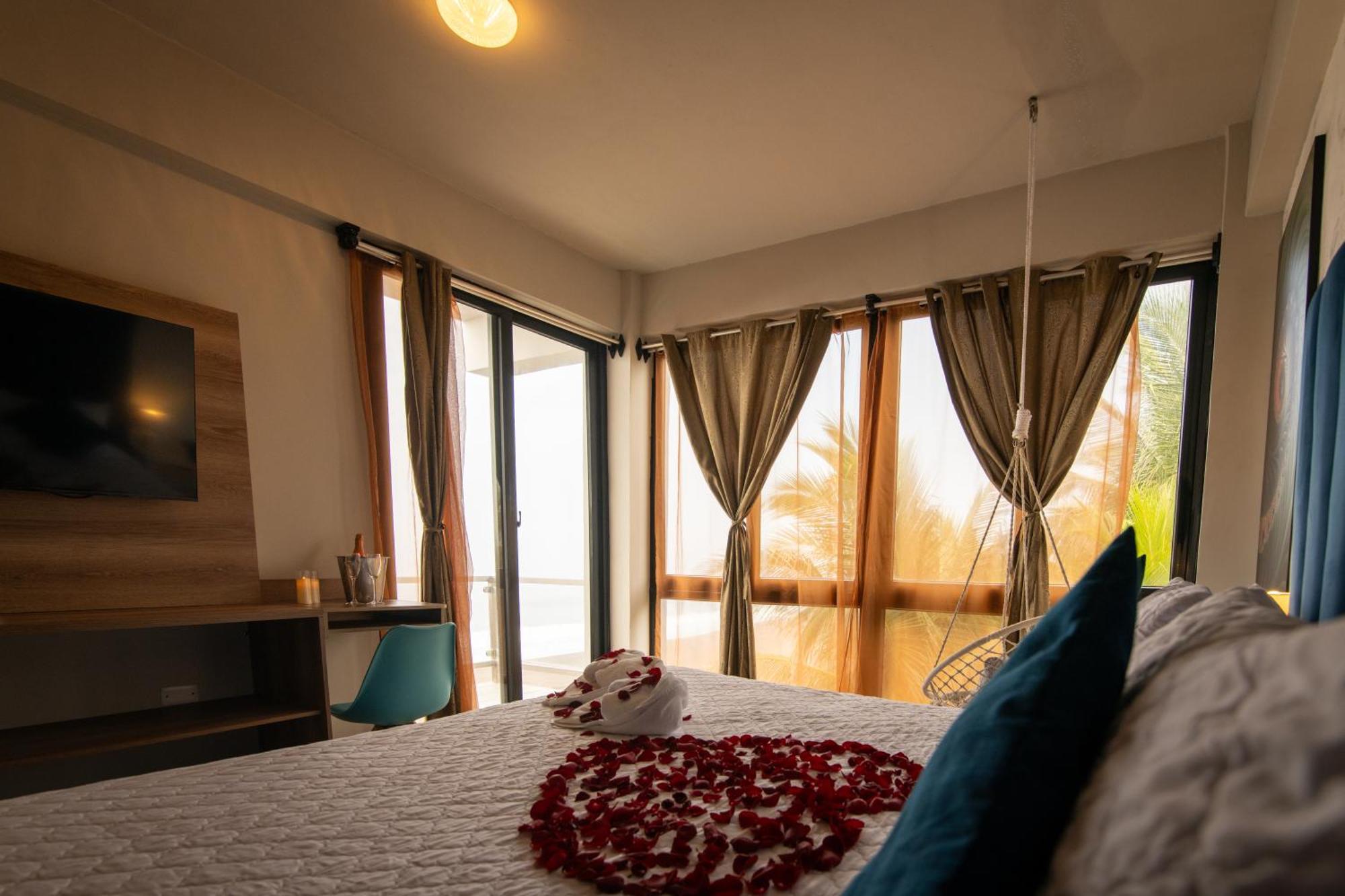 Hotel Playa Paraiso Монтеррико Екстер'єр фото